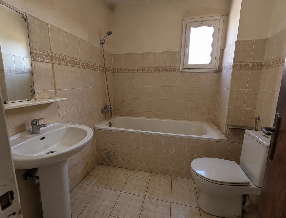 Avant — Salle de bain principale — finitions premium